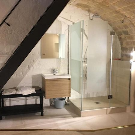 Spacious Loft At 2 Steps From The Chocolate Museum ปารีส ภายนอก รูปภาพ